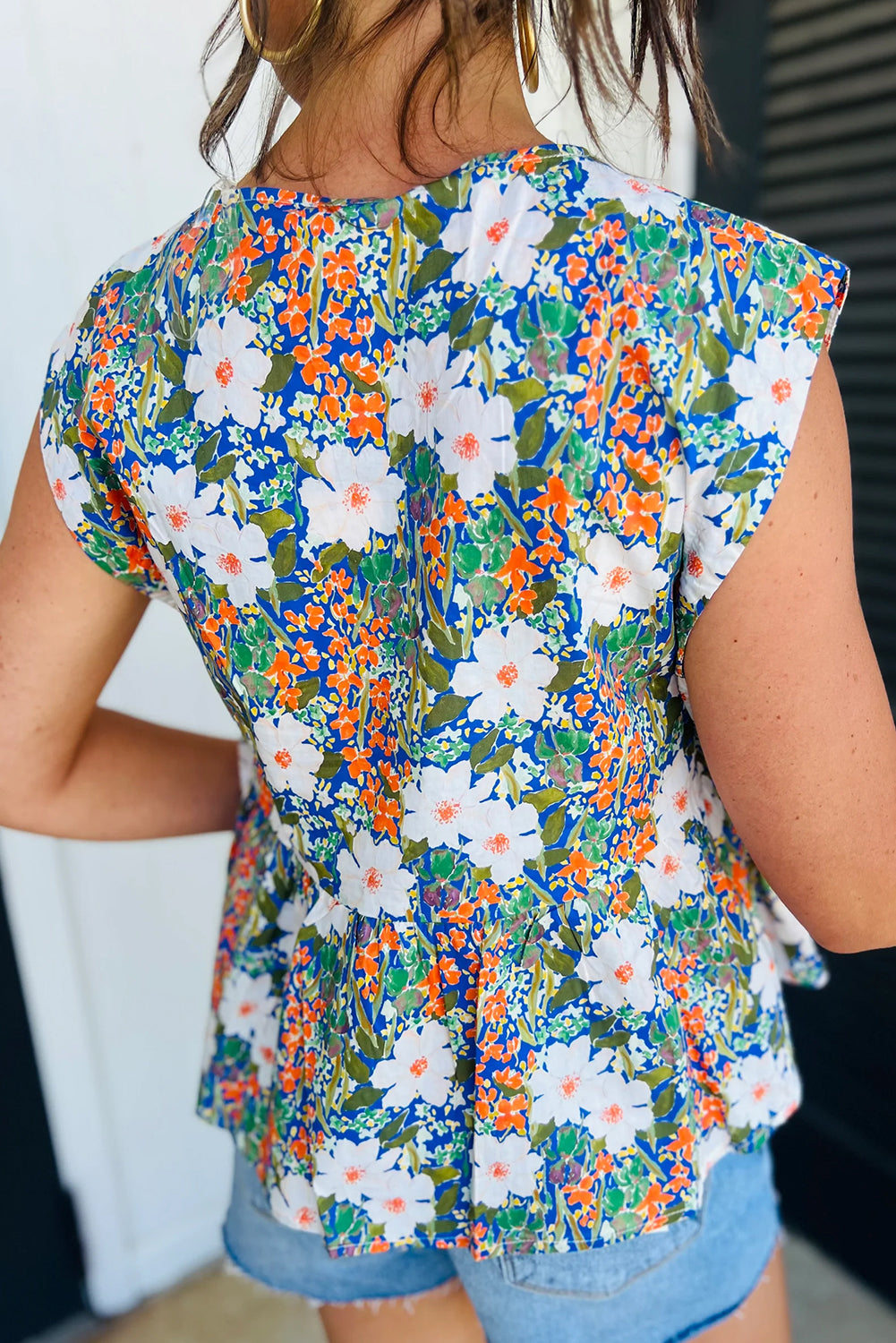 Floral Print Bow Applique Slit Sleeveless Peplum Blouse