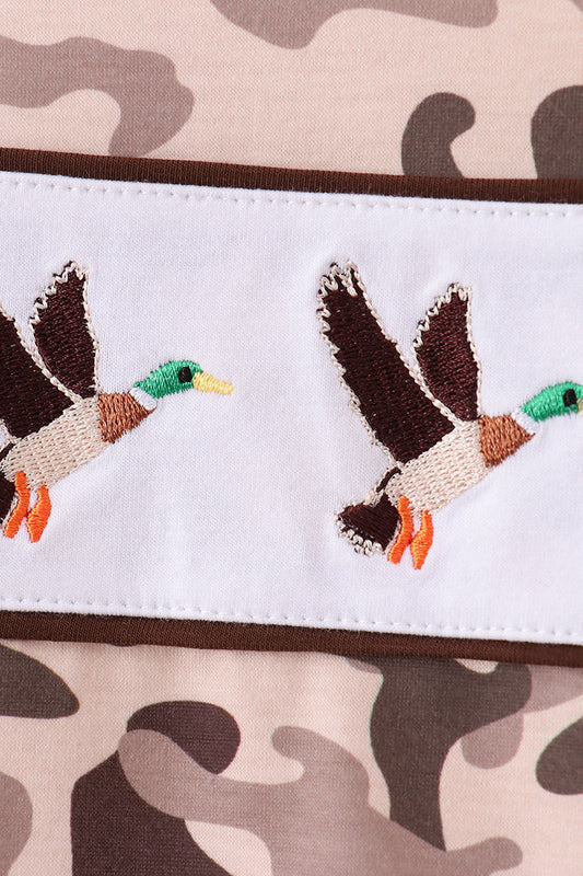 Camouflage duck embroidery ruffle top