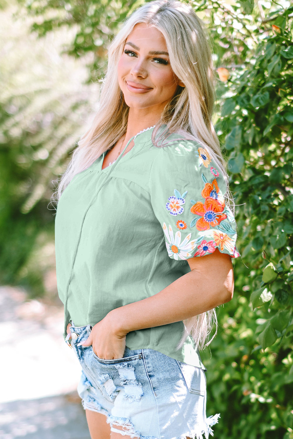 Embroidered Puff Sleeve Blouse