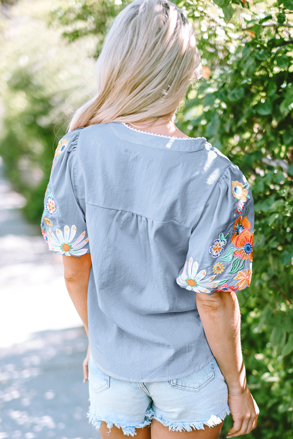 Embroidered Puff Sleeve Blouse
